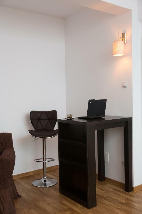 Central Luxury Flat With Terrace - Adela Accommodation - Ideal For Long Stays Bucareste Exterior foto