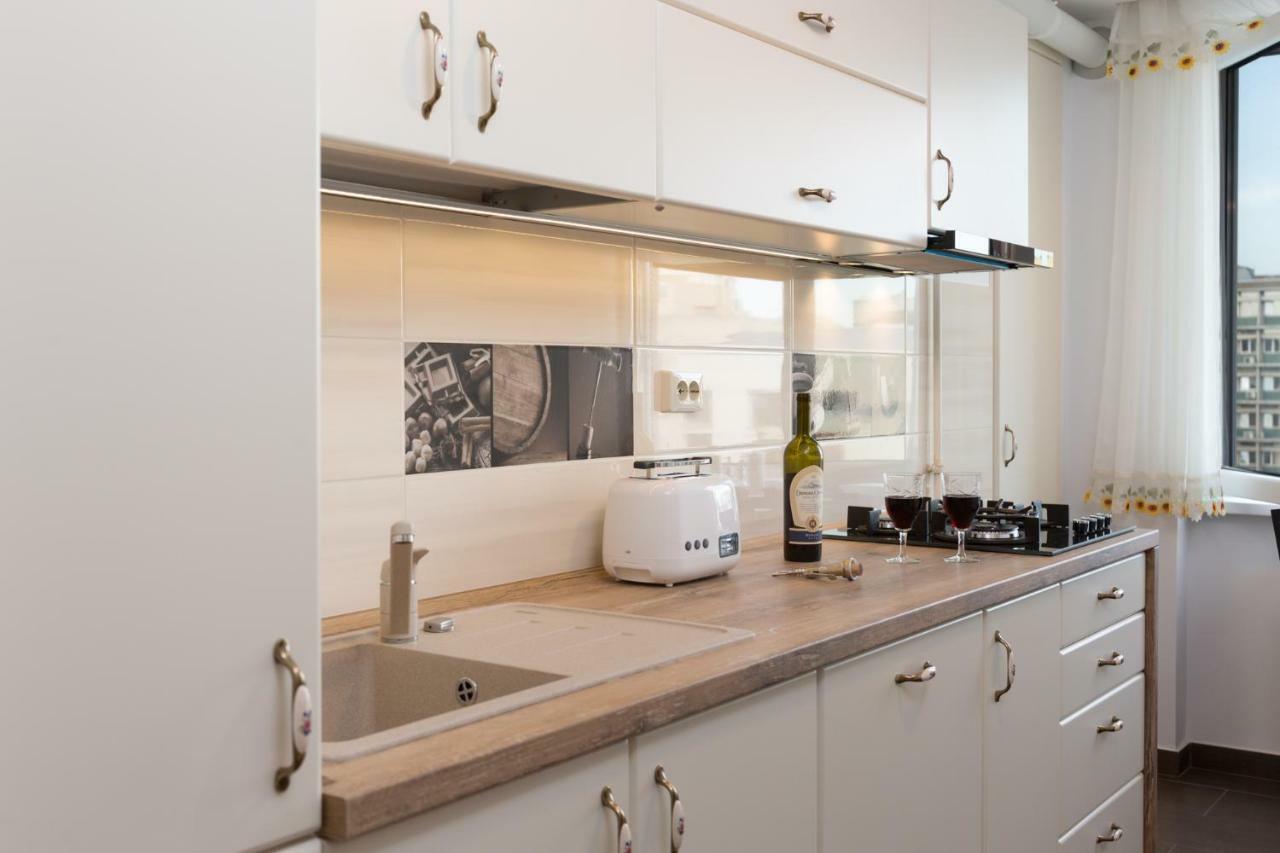 Central Luxury Flat With Terrace - Adela Accommodation - Ideal For Long Stays Bucareste Exterior foto