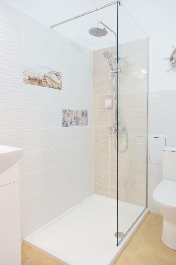 Central Luxury Flat With Terrace - Adela Accommodation - Ideal For Long Stays Bucareste Exterior foto