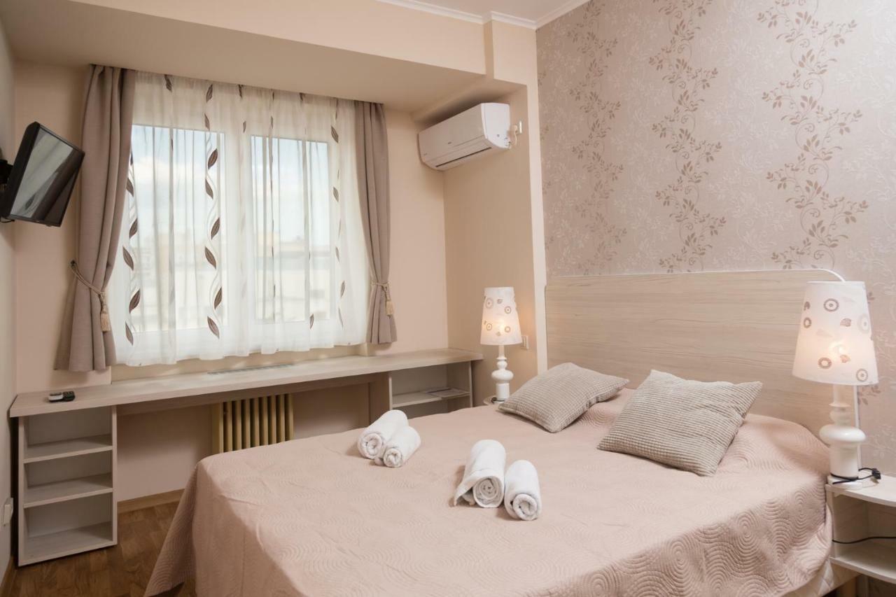 Central Luxury Flat With Terrace - Adela Accommodation - Ideal For Long Stays Bucareste Exterior foto