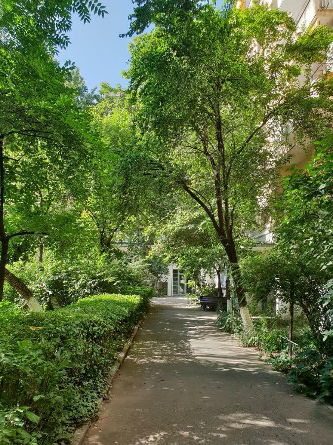 Central Luxury Flat With Terrace - Adela Accommodation - Ideal For Long Stays Bucareste Exterior foto