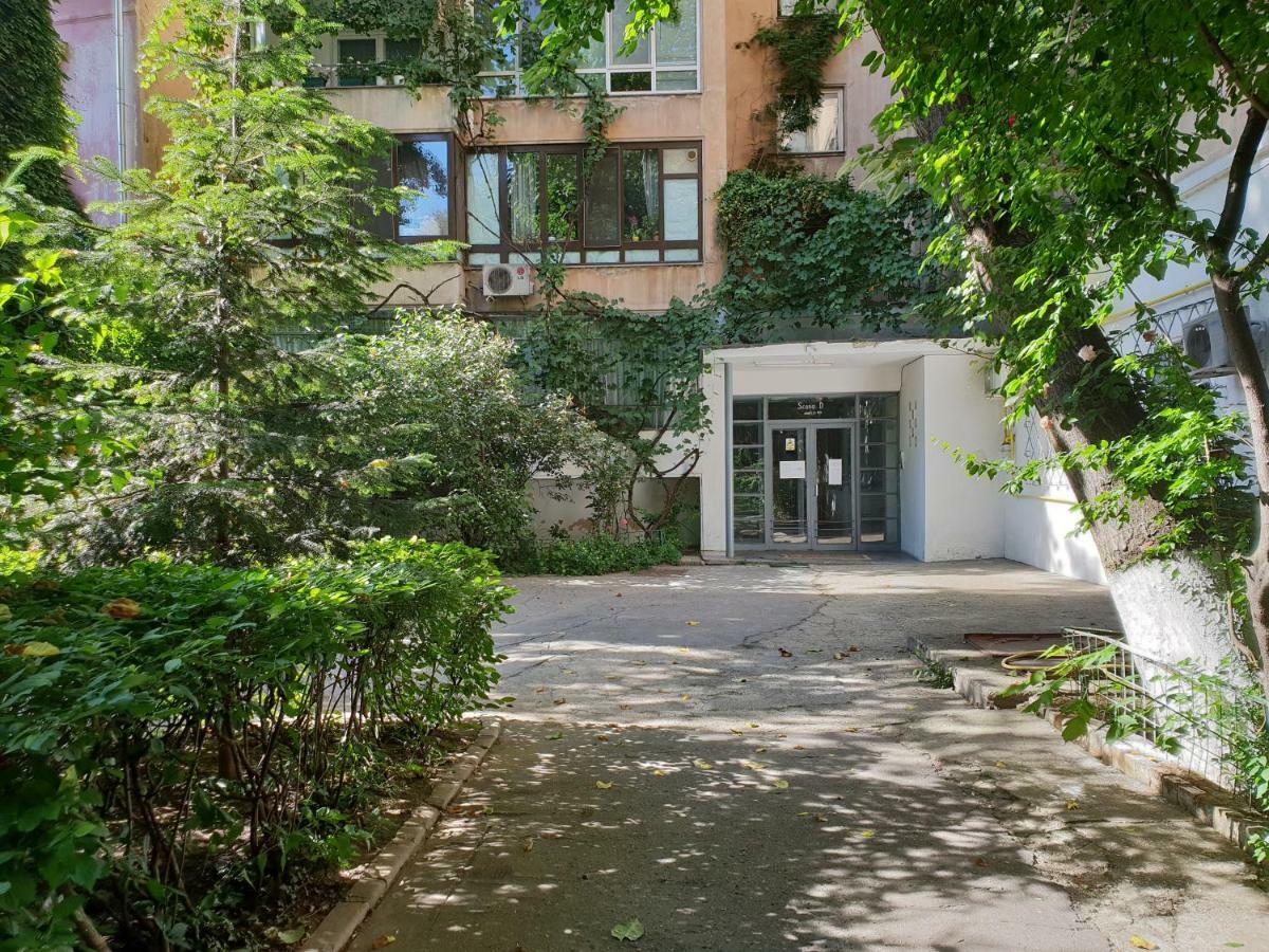 Central Luxury Flat With Terrace - Adela Accommodation - Ideal For Long Stays Bucareste Exterior foto